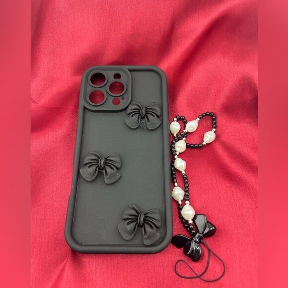 Sleek Black Bow iPhone 16 Pro Max Case with Pearl Strap - Picture 4 of 6